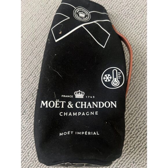 Moet & Chandon Champagne Isotherm Suit Black Wine/Champagne Bottle Bag Zips Cozy - Picture 1 of 3